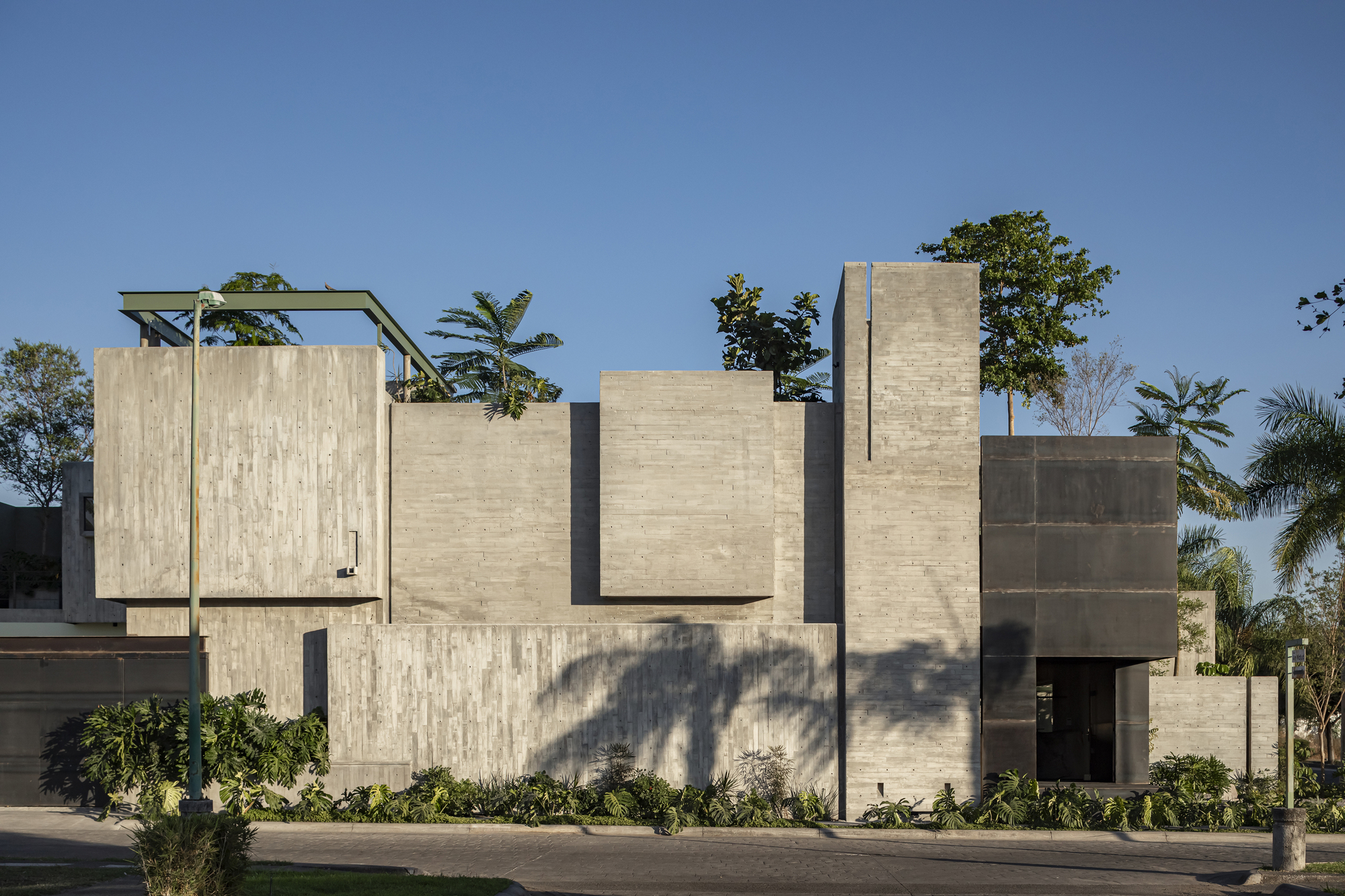 Por Frenna Architects Atelier / Di Frenna Arquitectos
