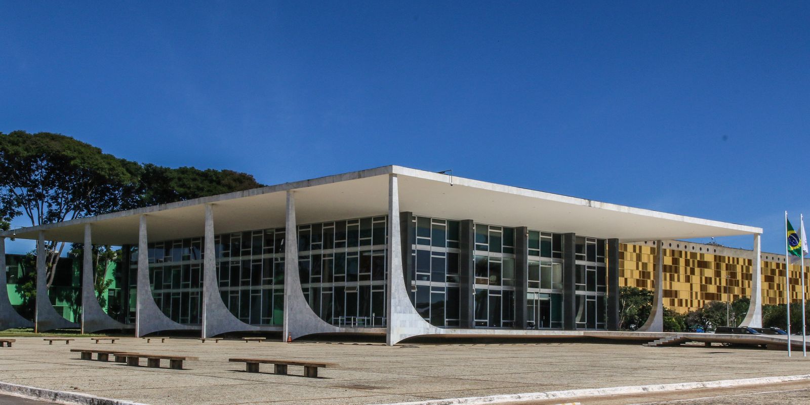 Réu fala em “silêncio ensurdecedor” do Exército sobre acampamentos