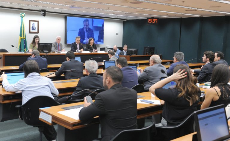 Receita federal rastreia dinheiro de postos de combustíveis envolvidos com o crime organizado – Notícias
