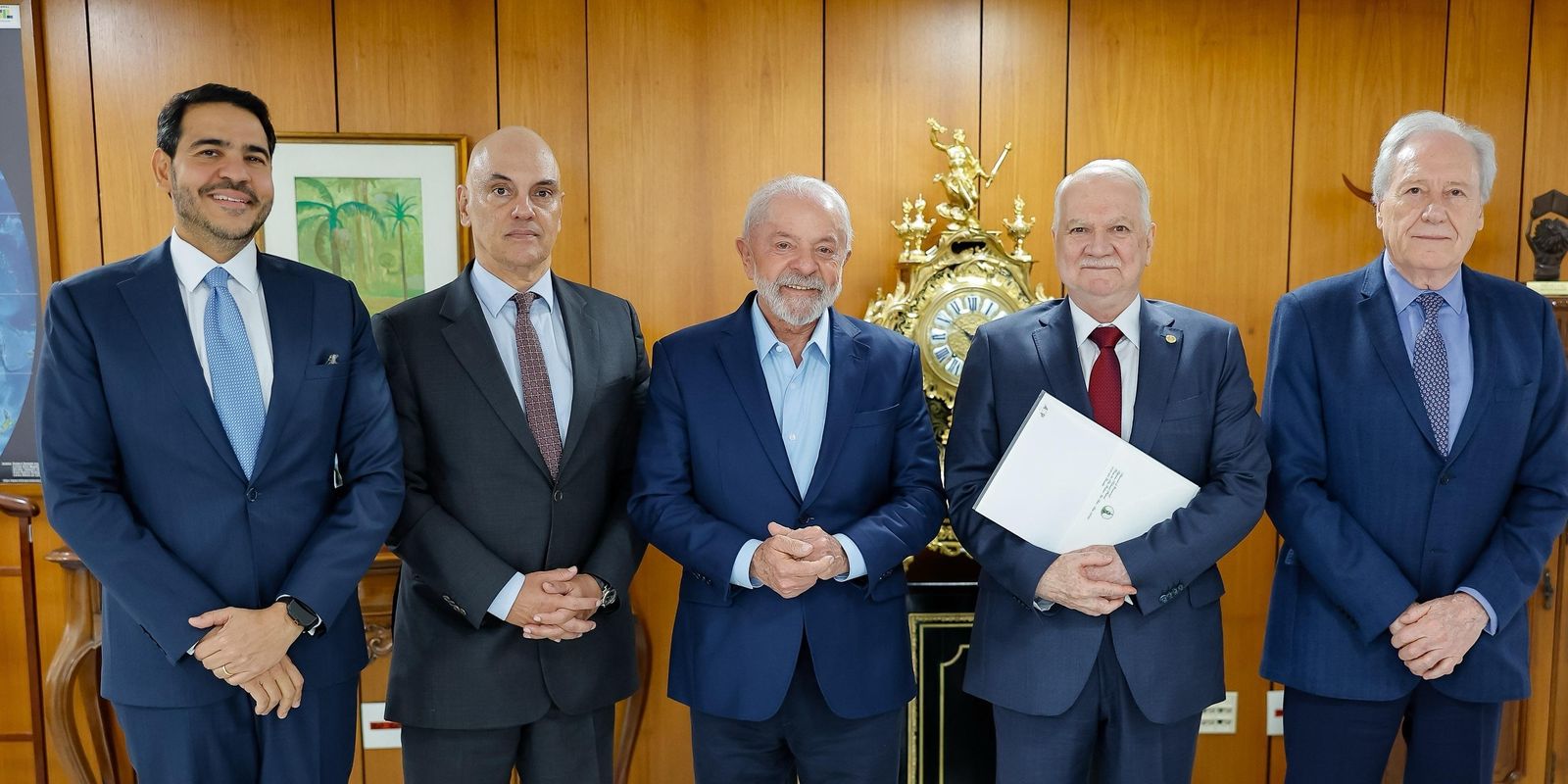 Fachin e Moraes convidam Lula para posse no STF