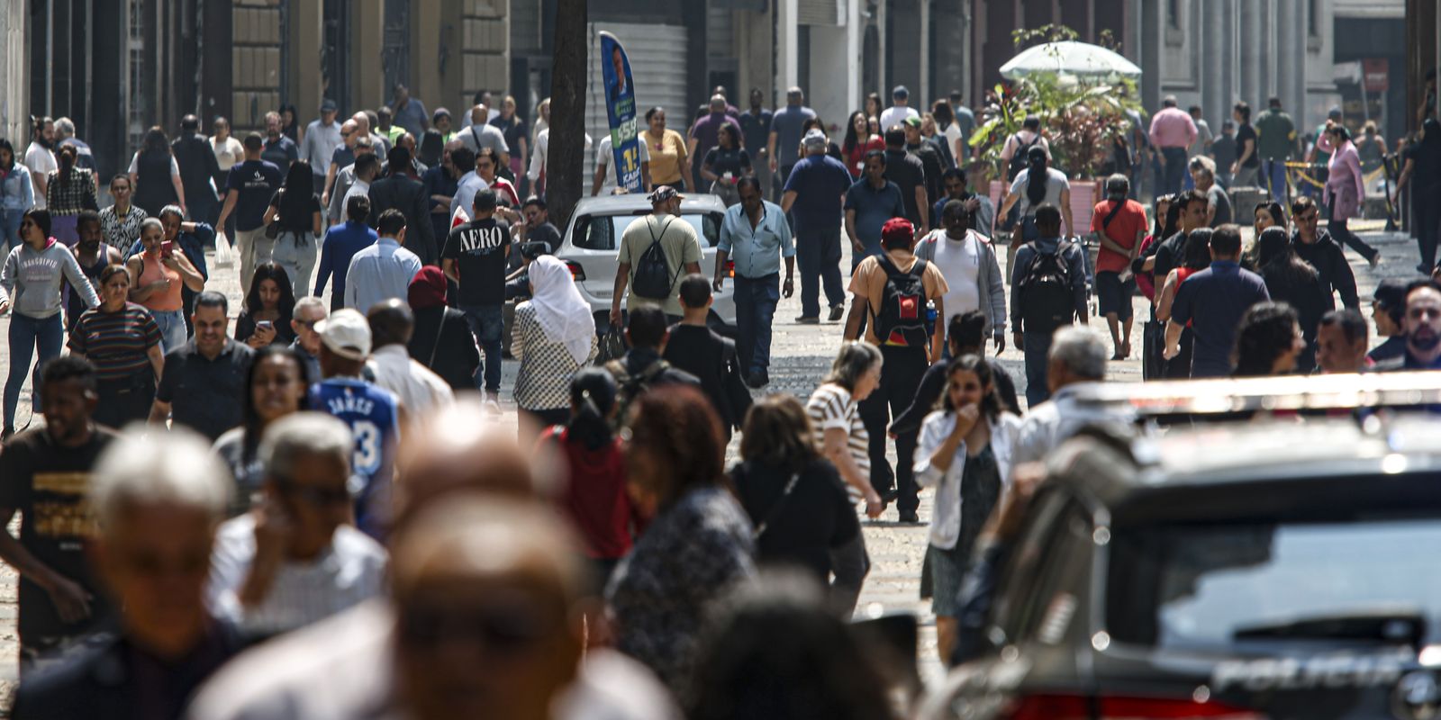 Mais de 6,5 milhões de famílias deixaram linha da pobreza em 2 anos