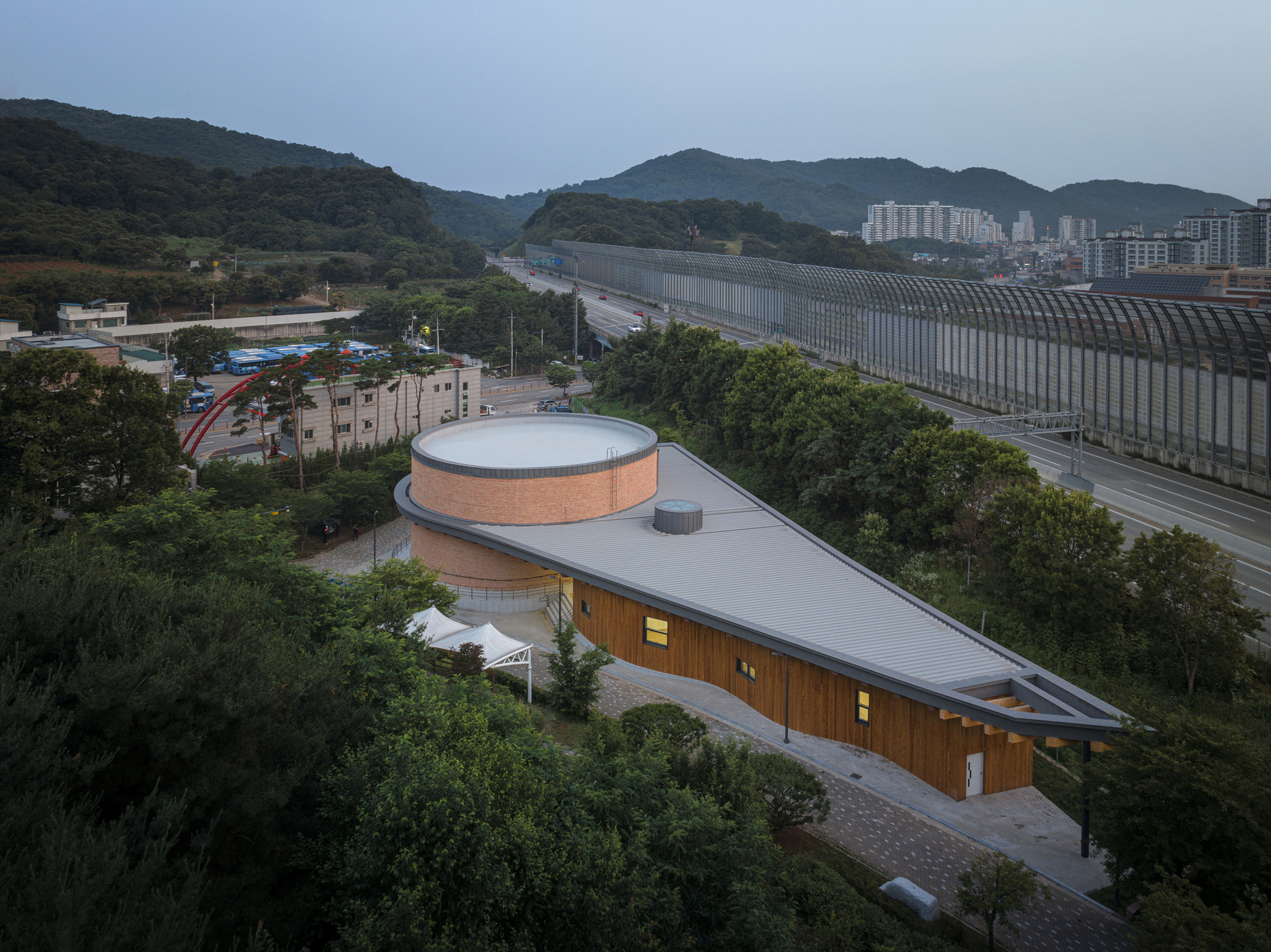 Centro do Patrimônio Cultural Imaterial / GAGAHOHO Architects