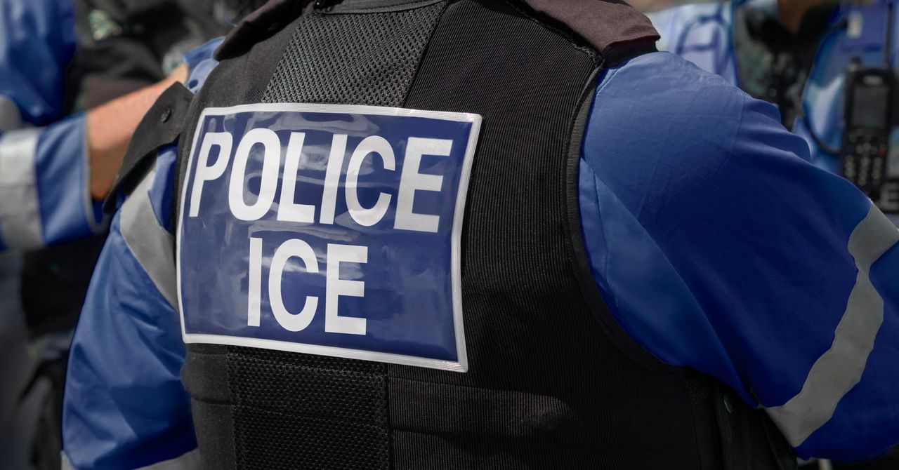 O ICE quer construir uma equipe de vigilância de mídia social 24/7