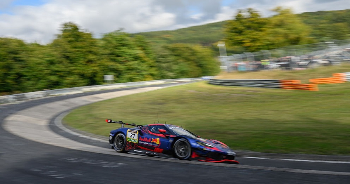 Verstappen se deleita na experiência Nordschleife GT3