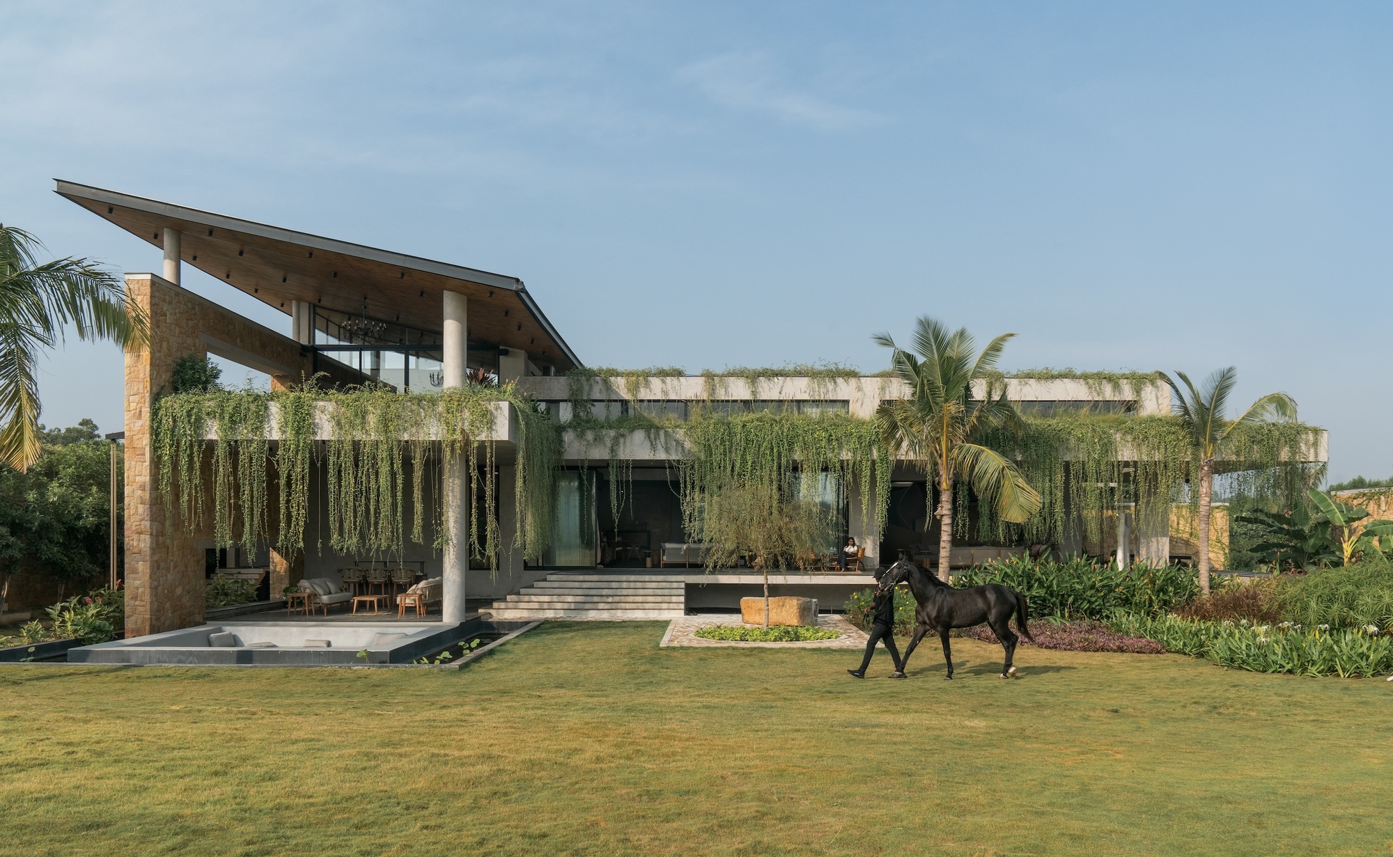 Casa Antriya / Mudança de Design de 23 Graus