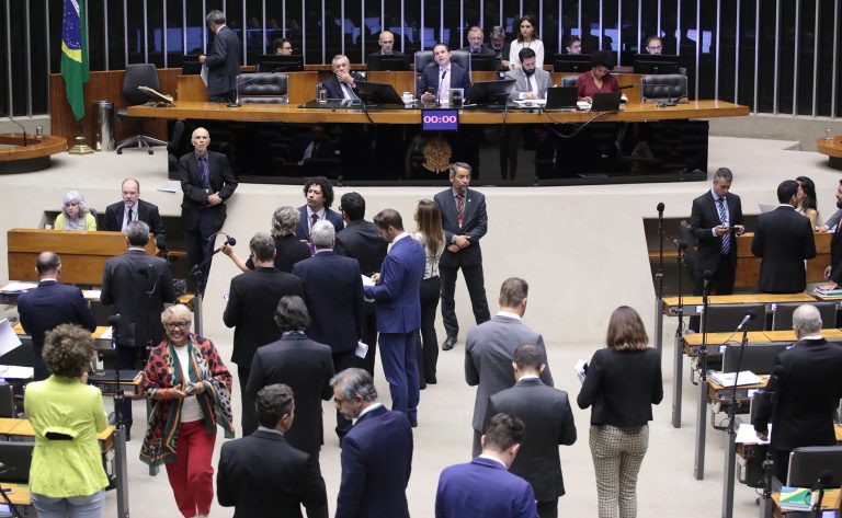 Câmara aprova regime de urgência para oito projetos de lei – Notícias