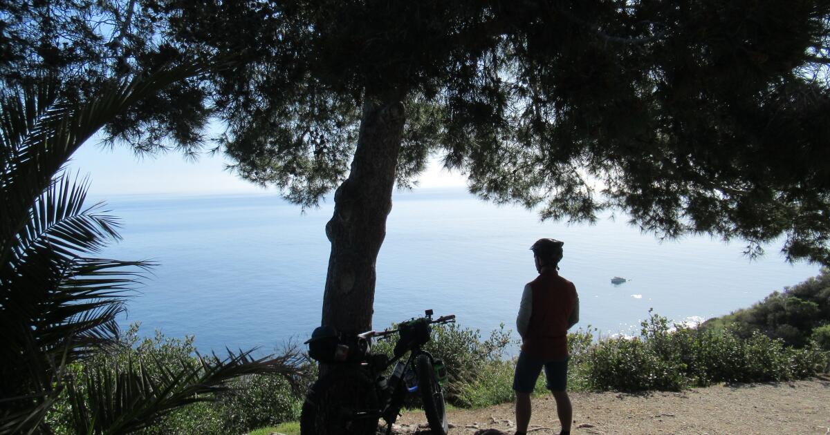 Como planejar uma viagem extraordinária de bikepacking pela Ilha Catalina
