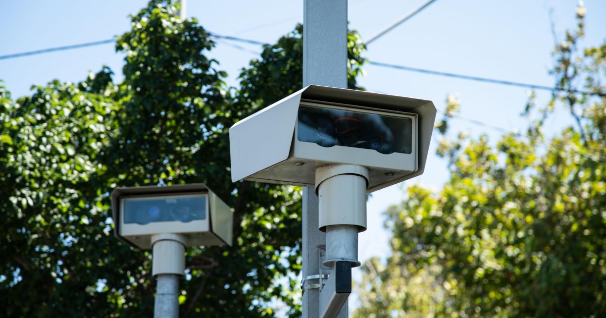 Grande província canadense proíbe radares de velocidade e os classifica como ‘ganhar dinheiro’