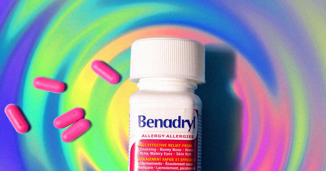 Os jovens estão viajando com Benadryl – e é sempre um momento ruim