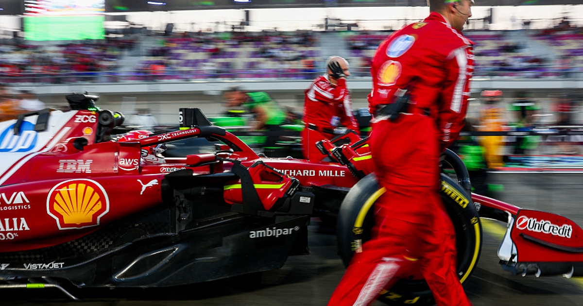 Dupla da Ferrari lutando por esperança em meio aos problemas do Catar