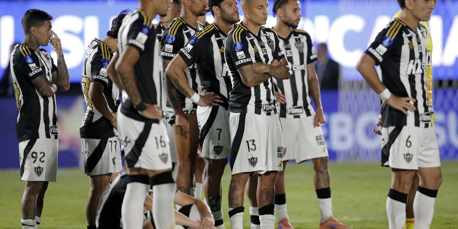 Lanús supera Atlético-MG nos pênaltis e é bicampeão da Sul-Americana