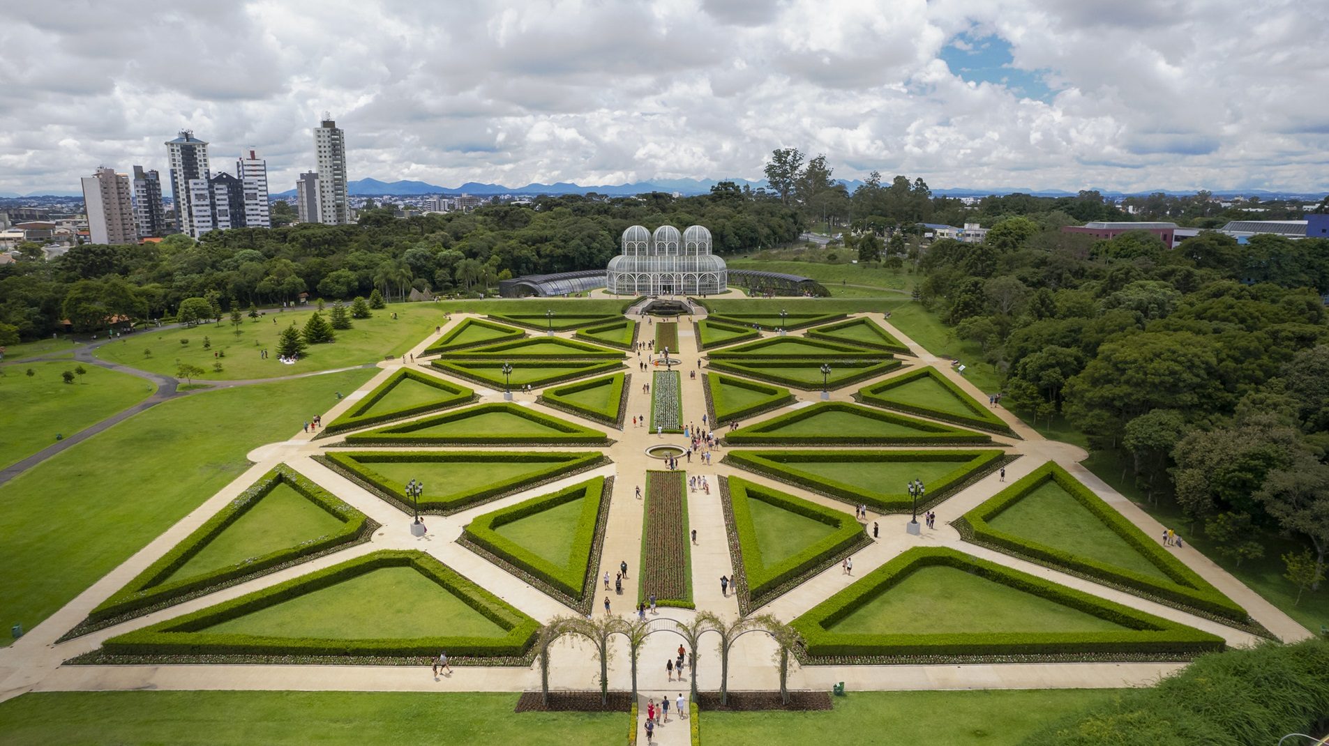 Paraná cresce 20% nas chegadas internacionais e se consolida como um dos principais destinos no turismo brasileiro
