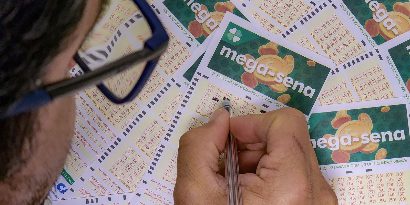 Mega-Sena acumula e prêmio principal vai para R$ 38 milhões