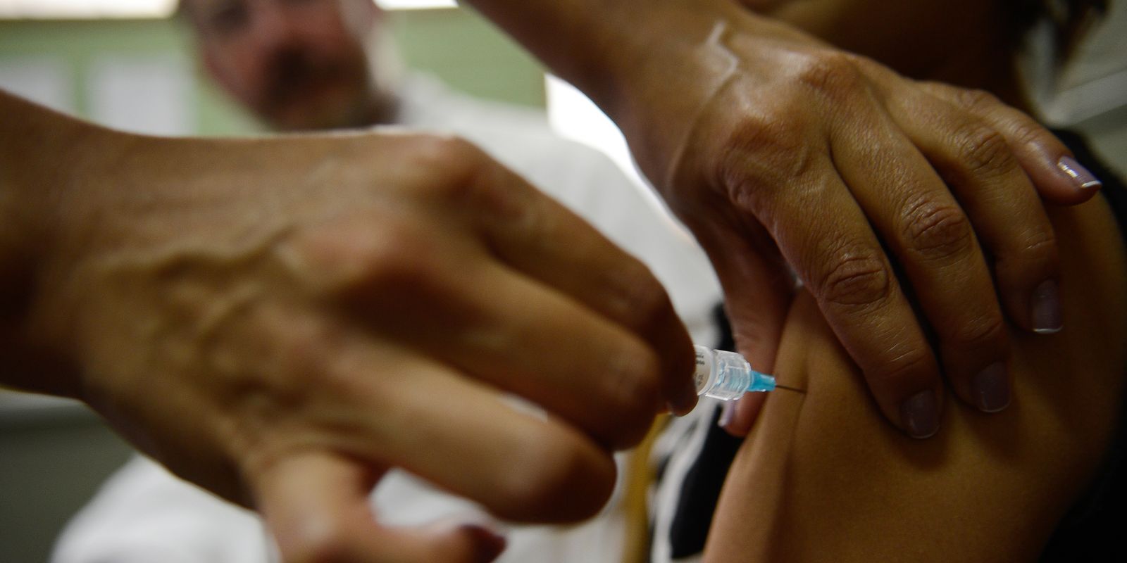Vacinação reduz internações por doenças causadas pelo HPV, diz estudo