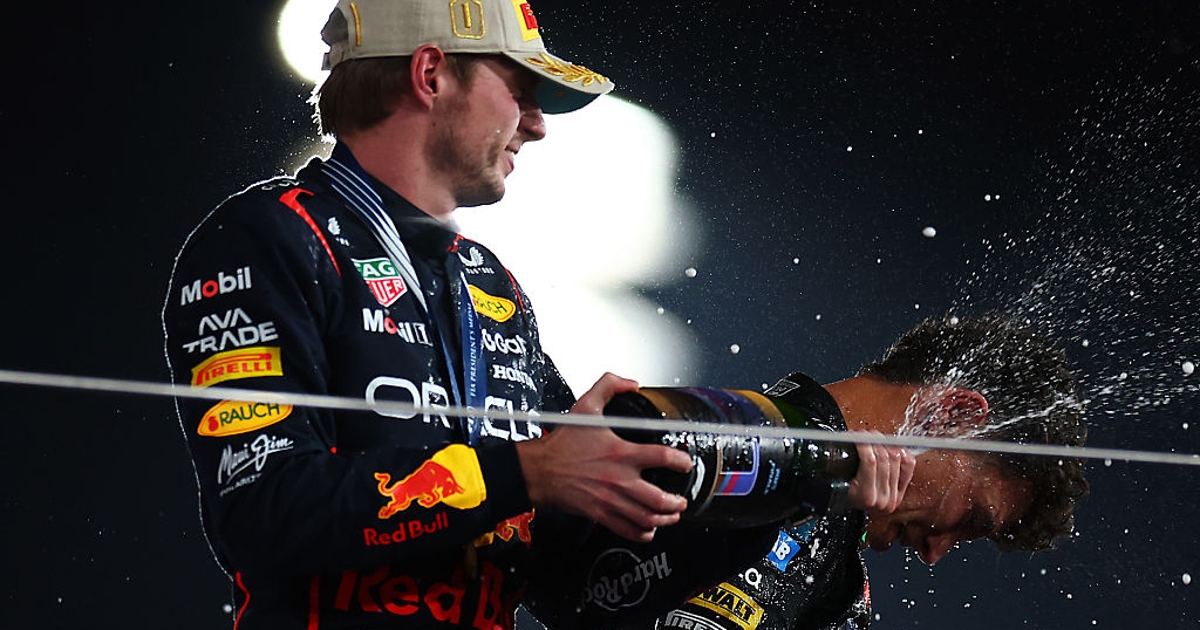 Verstappen se orgulha da luta pelo título que terminou com outra vitória na corrida, apesar de perder para Norris