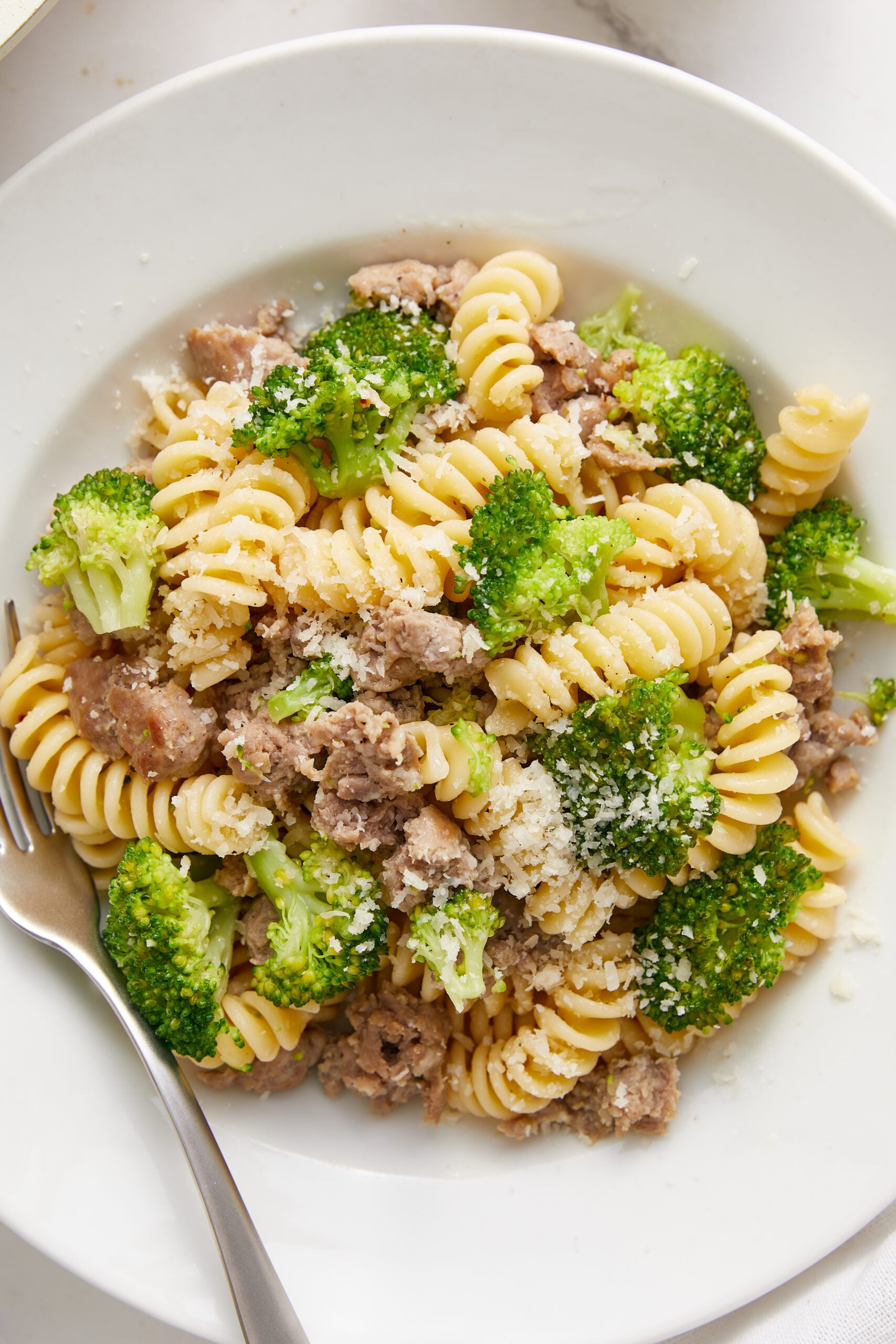 Macarrão com Brócolis e Salsicha – Food Faith Fitness