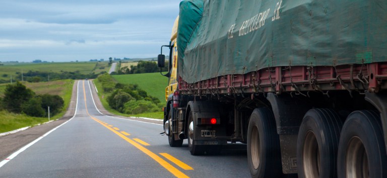 Frete mínimo atualizado: ANTT conclui revisão técnica que alinha custo real, segurança jurídica e transparência no transporte de cargas — Agência Nacional de Transportes Terrestres