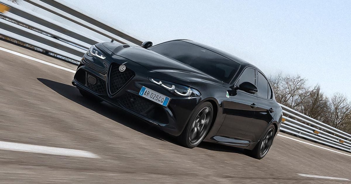 2026 Alfa Romeo Giulia Quadrifoglio Estrema: edição revestida de carbono com preço para a Austrália