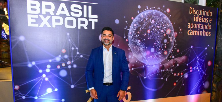 Infraestrutura que conecta pessoas: ANTT participa do lançamento da agenda Brasil Export 2026, que projeta o futuro da logística no país — Agência Nacional de Transportes Terrestres