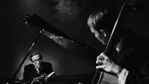 Uma comovente e trágica cinebiografia de um grande jazz torturado ★★★★☆