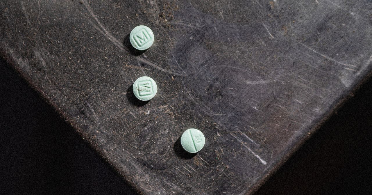 Um ‘ativo’ do FBI ajudou a administrar um site obscuro que vendeu drogas com fentanil durante anos
