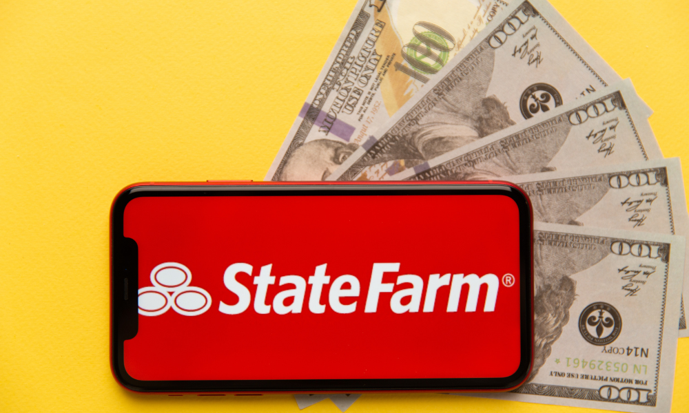 Ex-avaliador de sinistros processa State Farm por demissão de licença por invalidez
