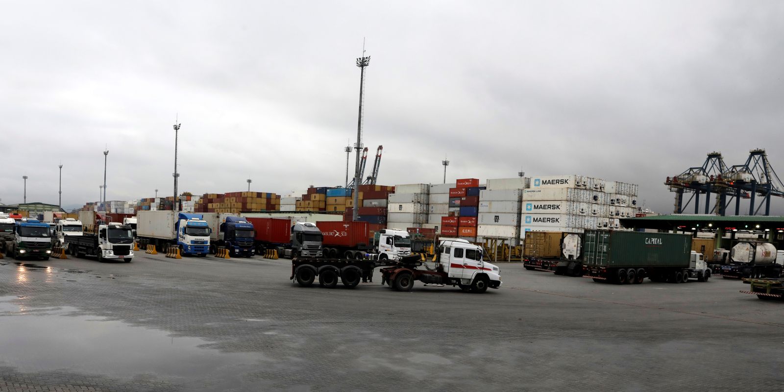 Tarifaço americano teve efeito “pontual” na economia, diz IBGE