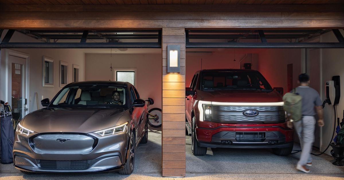 O CEO da Ford elogia Tesla, lamenta o lançamento de EV da empresa – relatório