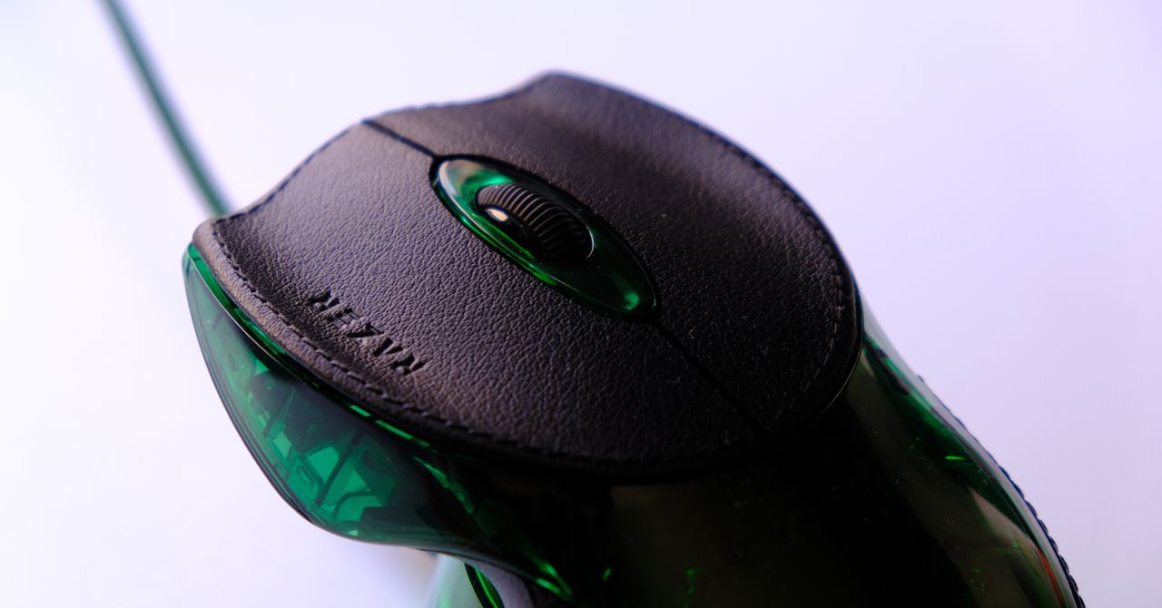 Análise do mouse do 20º aniversário do Razer Boomslang: para colecionadores
