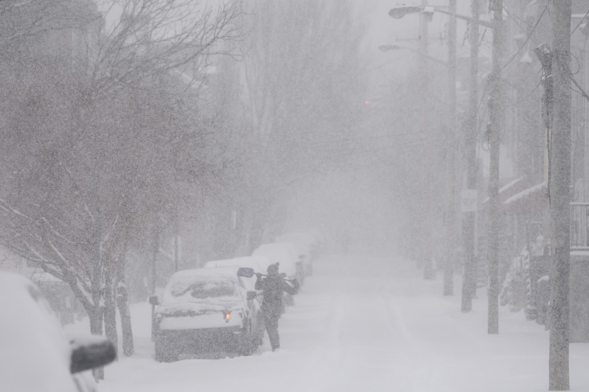 Alerta de tempestade de inverno: mais de 30 centímetros de neve e ventos com força de furacão devem atingir as rodovias do norte dos EUA