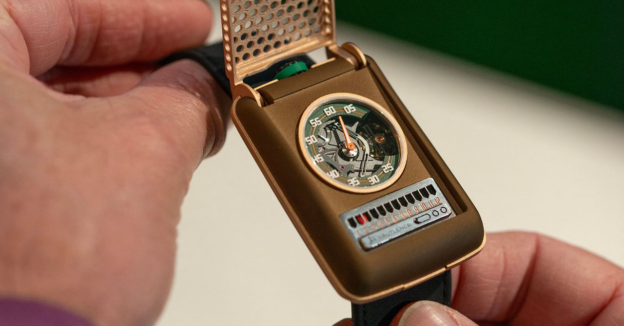 O Star Trek Communicator agora é um relógio de pulso de última geração