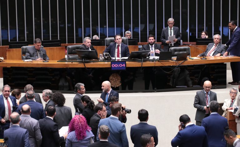 Câmara aprova projeto que autoriza isenção do Imposto sobre Serviços na Copa do Mundo Feminina de 2027 – Notícias