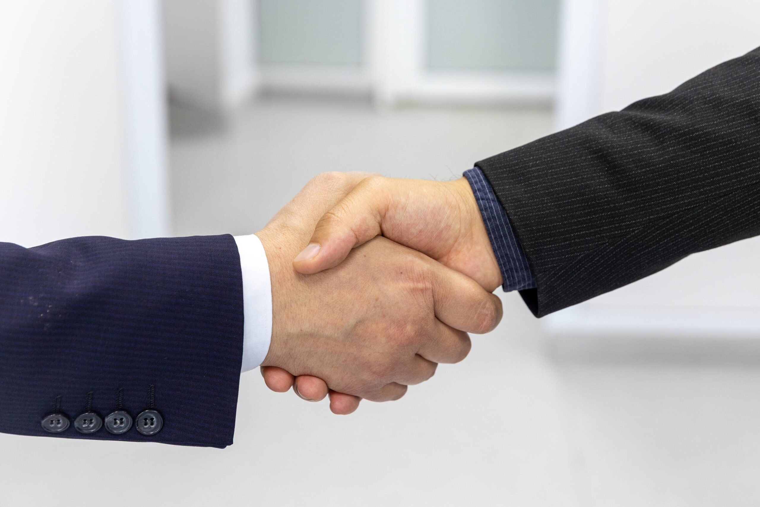 Movimentos de seguros: AAI, Alliant e Corgi