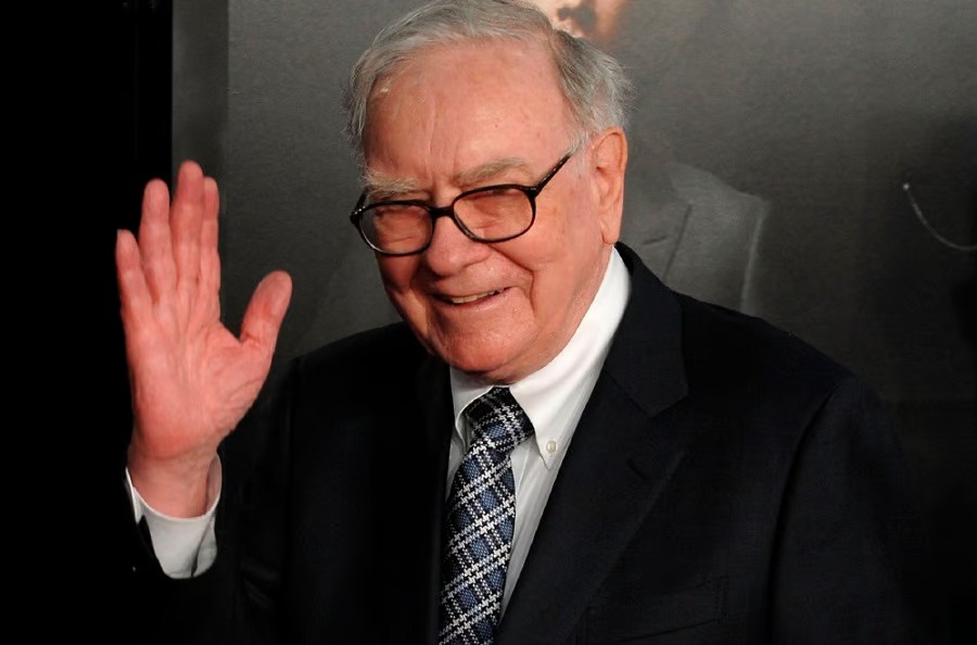 Warren Buffett promete saída total da Berkshire até 2034 em prazo difícil de propriedade