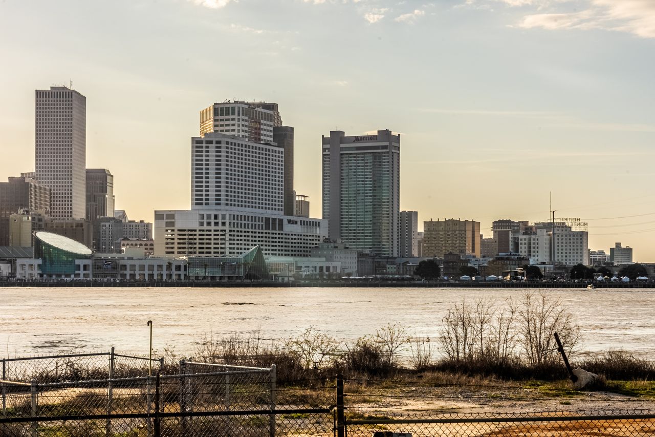 Louisiana registra a primeira queda nas taxas de P&C nesta década, à medida que os custos de litígio persistem
