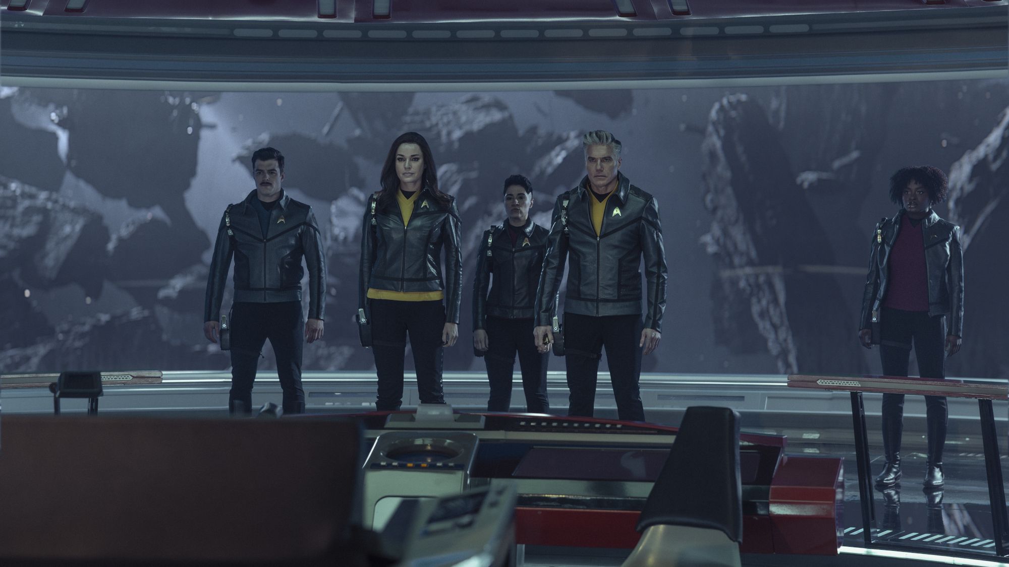 Conversamos corajosamente com os produtores de ‘Star Trek: Strange New Worlds’ sobre dinossauros espaciais e horrores Lovecraftianos para a 4ª temporada (entrevista)
