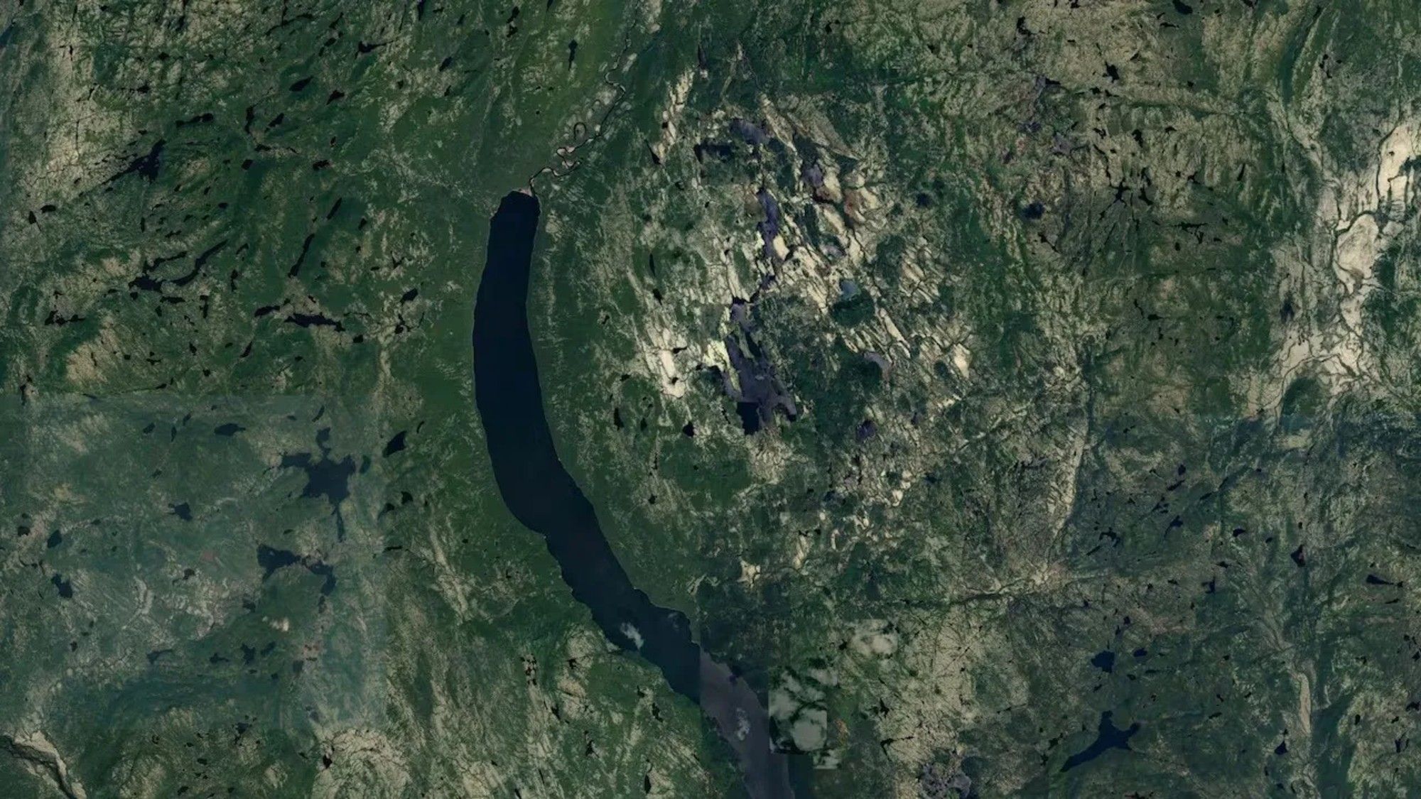 Uma enorme cratera foi localizada no Google Earth. Poderia ser uma cicatriz do impacto de um antigo meteorito