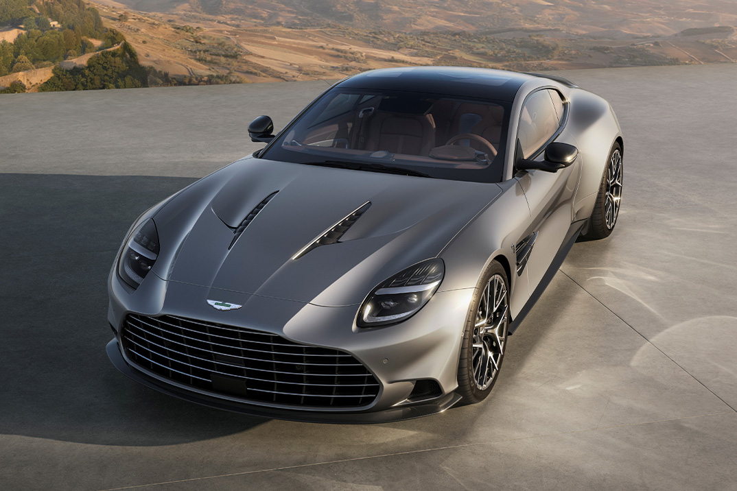 Aston Martin brinda 25 anos do Vanquish com um especial da divisão Q sob medida