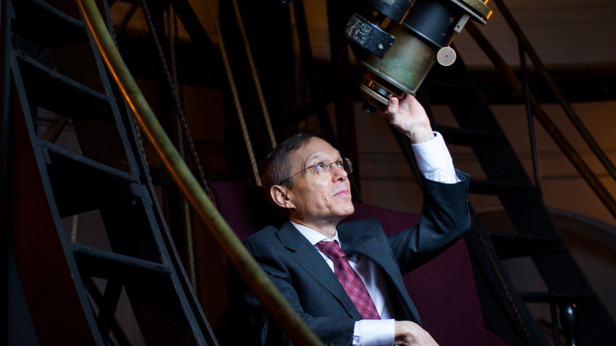 Casa Branca nomeia o astrônomo de Harvard Avi Loeb para liderar novo grupo de estudo de OVNIs