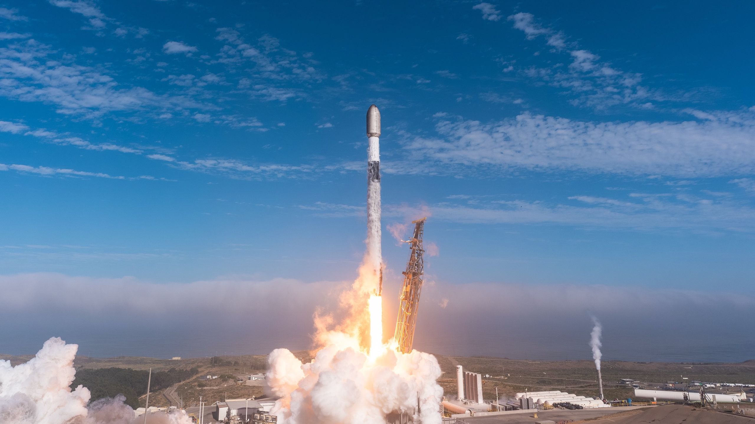 SpaceX lança 24 satélites Starlink em órbita após o voo de teste da Starship (vídeo)