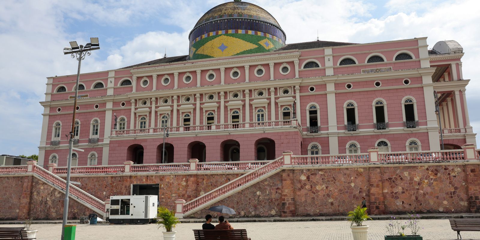 Teatros da Amazônia são reconhecidos como Patrimônio da Humanidade
