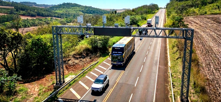ANTT ajuda motoristas a tirar dúvidas sobre o free flow na CNH do Brasil — Agência Nacional de Transportes Terrestres